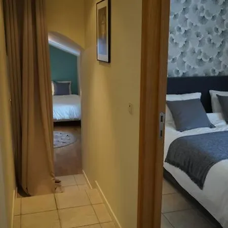 Le Walkoti - Cosy With 2 Bedrooms Holiday home *